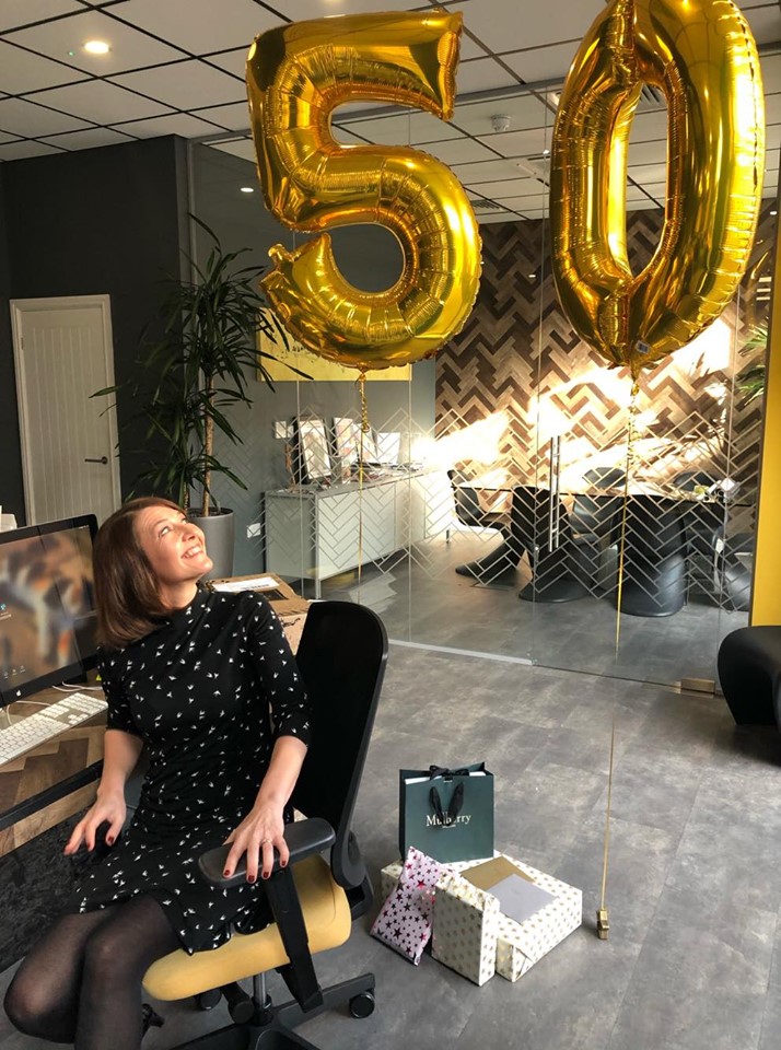 LeapDesign1's tweet photo. Happy 50th Birthday to Wendy!!

🎊🎈5️⃣0️⃣ 🎊🎈 https://t.co/3KLcKej1CT