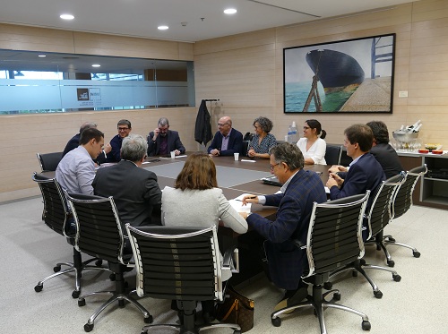 hospitaldelmar's tweet photo. L’#spinoff MedBioinformatics Solutions oferirà #software i #consultoria sobre relacions entre #gens i malalties. Un projecte impulsat per l'@imimat i la @UPFBarcelona, basat en #DisGeNET https://t.co/eFKCwd81Oq #genètica #innovació @jordimartinez67 @chusdonlo @the_prbb @recercat https://t.co/alIvd0fBEO