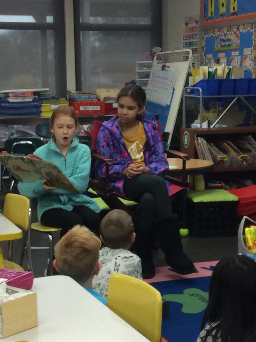 TowneAcres_JCS's tweet photo. Our wonderful 4th graders traveled the school yesterday reading to different classes to celebrate World Read Aloud Day! https://t.co/28QbK1JYdD