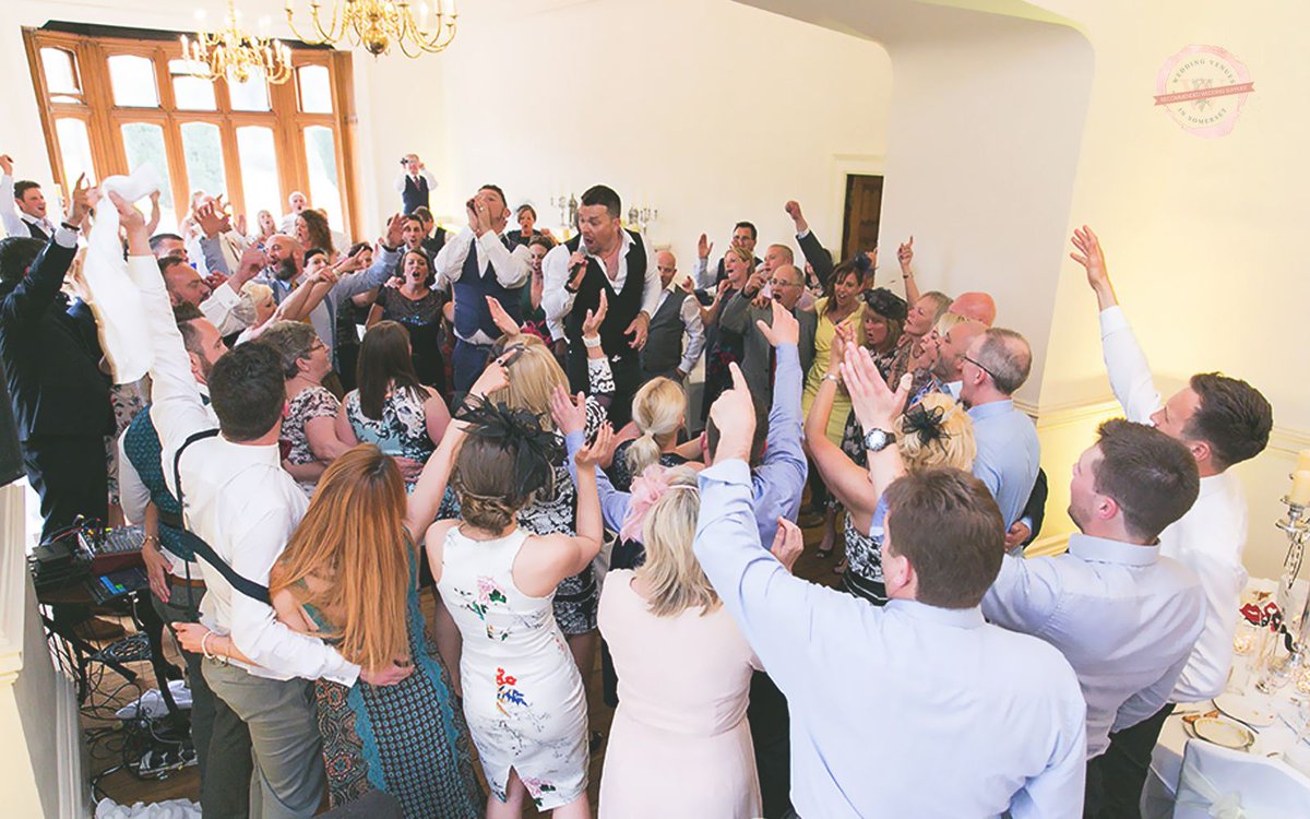 somerset_venues's tweet photo. .@tiptopwaiters - Your Waiters will perform popular and classic songs from over the years, and with the power of persuasion will encourage your guests to join in with the Singing, napkin waving and leg kicking, finishing with a fabulous confetti fountain! https://t.co/NkX3LsDK3x https://t.co/IB1kGY8iYk