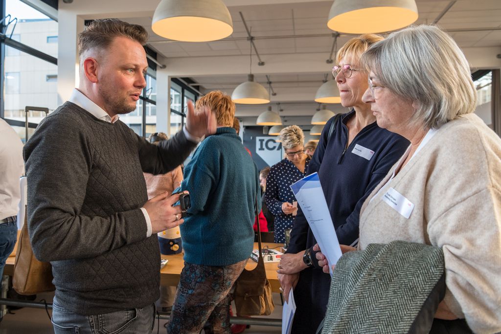 Zlimthuis was 28 jan. aanwezig op de HAN in de e-health week voor het project HANDIG. Dit is een project waarbij wordt gekeken hoe (slimme) technologie 65+’ers, die vergeetachtig beginnen te worden of al wat geheugenproblemen hebben, thuis kunnen helpen: bit.ly/projecthandig