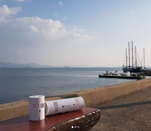 HYscentUS's tweet photo. HYscent distributor Kee in Korea captured our HYscent Dual and Solo on the coast, what a view! Follow the link to discover where your nearest distributor is https://t.co/43ZooukWeV #fragrancediffuser #scentdiffuser #fragrance #scent #HYscent #korea #beach #coast https://t.co/K5NEHPbQU4