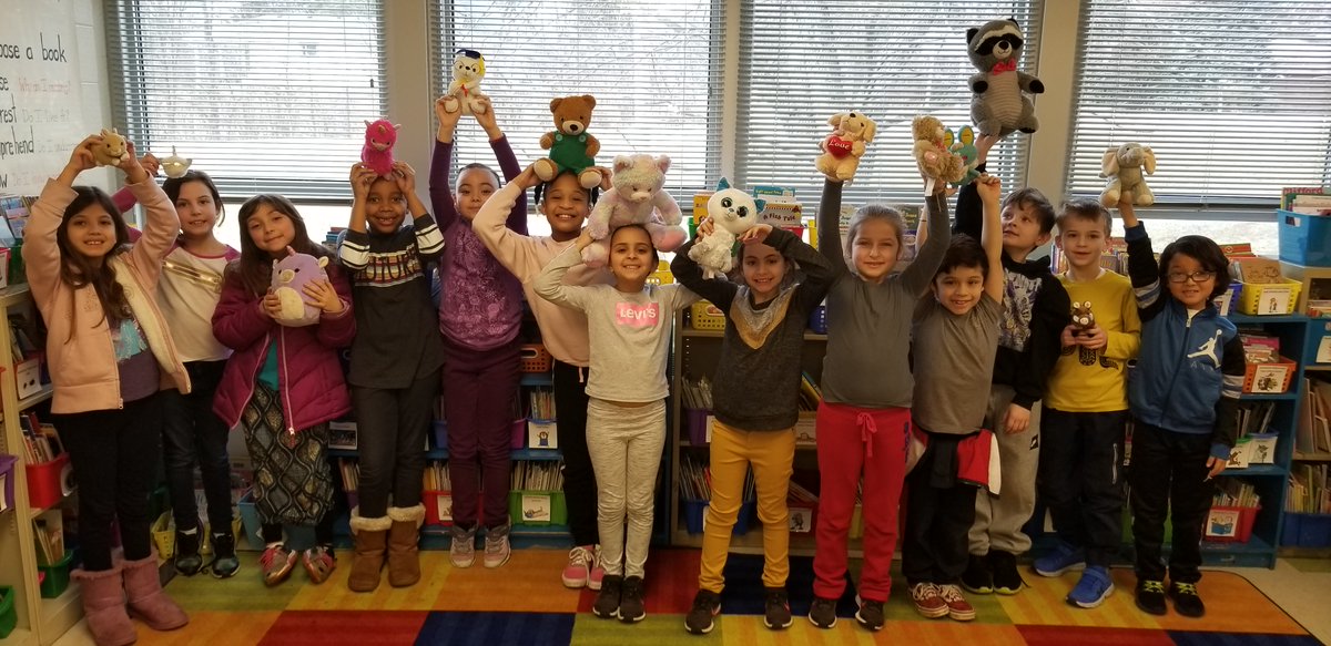 ORVanderVelde's tweet photo. 2A and 2C had fun reading with their buddies in ELA for Spirit Day! #oakridgemustangs @Ms_Pratl https://t.co/oYuG5LDeLo