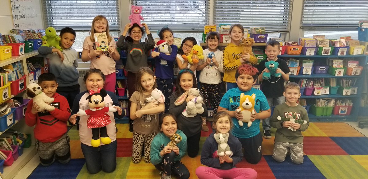 ORVanderVelde's tweet photo. 2A and 2C had fun reading with their buddies in ELA for Spirit Day! #oakridgemustangs @Ms_Pratl https://t.co/oYuG5LDeLo
