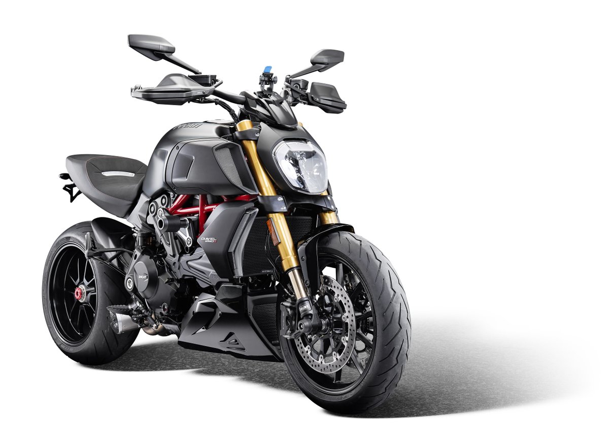 EvotechRaceTeam's tweet photo. Using only #emojis, comment how the #Ducati #Diavel1260s makes you feel π
#EvotechTorque #DucatiDiavel #ThursdayThoughts https://t.co/lqZBHgM0Vg