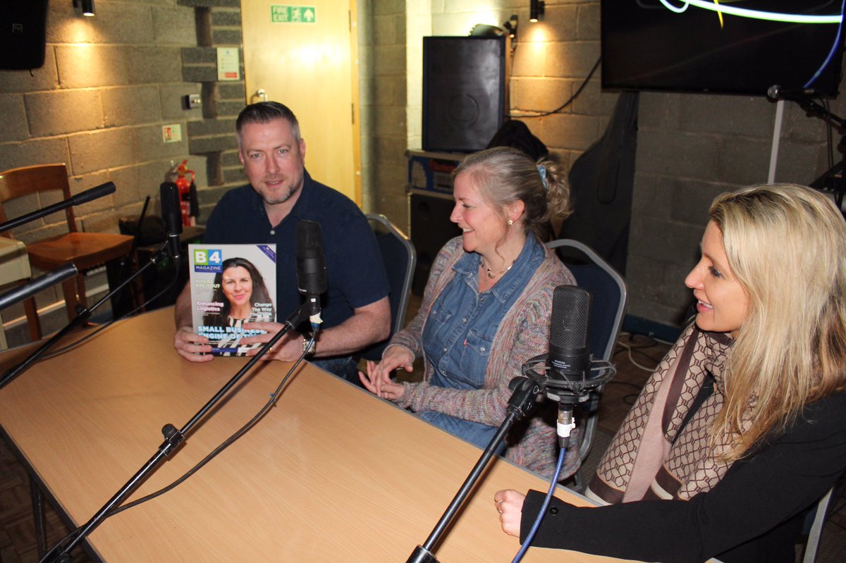 PaddyPatterson's tweet photo. 🎙| Had a great time recording the @B4Magazine #apprenticeship podcast with @MelanieRinger1 @OxonApprentice, Megan Carter &amp; @ellieyendle @BlenheimPalace. Talking about benefits of #apprenticeships for businesses and support available through the @NSARLtd Intermediaries Service. https://t.co/bb0zeQa10F