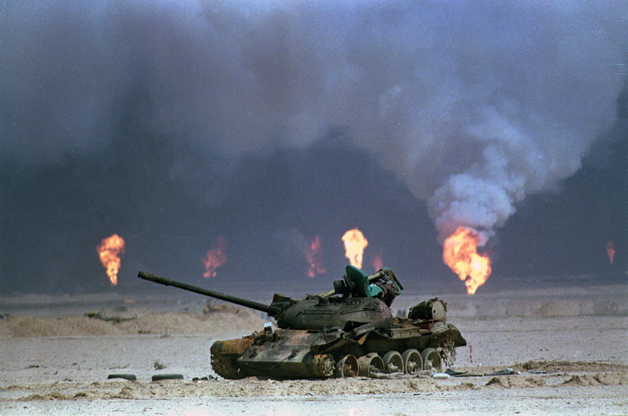 http://www.theatlantic.com/photo/2016/01/operation-desert-storm-25-years-since-the-first-gulf-war/424191/