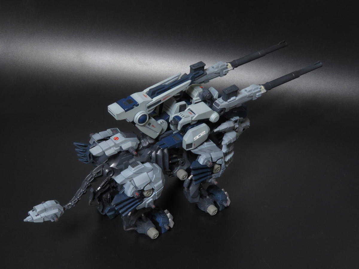 Pzkpfw4ausfH's tweet photo. そしてトランスファイターなのでそのまま合体も可能！
keiさんに倣ってワイルドゾイド、しかも最新作のライジングライガーと合体。
デザイン的に親和性高そうと思ってたけど、予想以上にイイ感じにまとまってくれた。
これもワンフェス当日に展示予定です。
#ゾイド #wf2020w https://t.co/fqpyjYF1g3