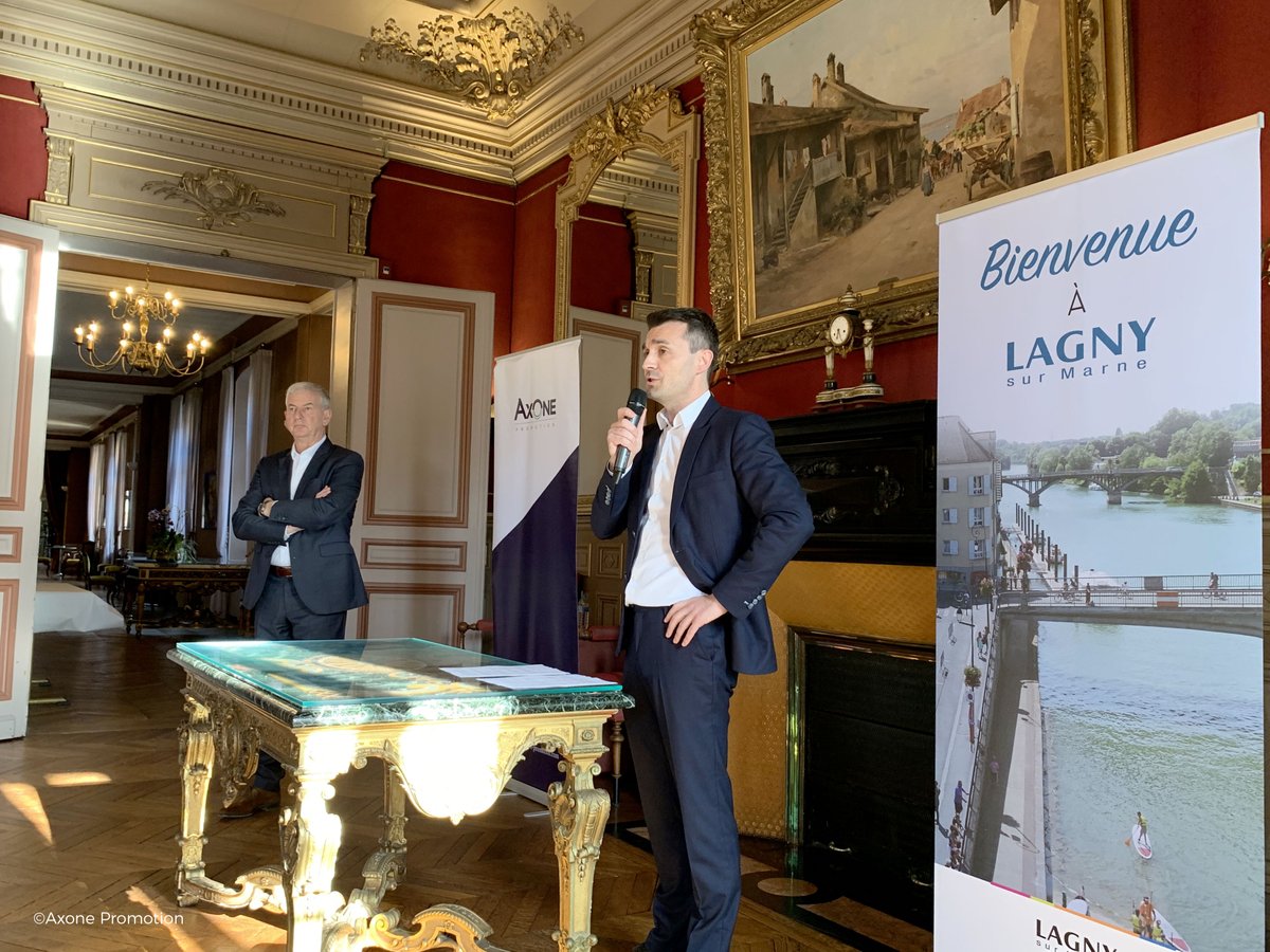 AxonePromotion's tweet photo. Cocktail d'accueil, en l'honneur des propriétaires du Clos Latinius, à l'Hôtel de @VilledeLagny . Un moment de partage et de convivialité entre les nouveaux latignaciens, la ville et les équipes Axone. 🥂
#event #ville #immobilier https://t.co/jWH3t8AFFB