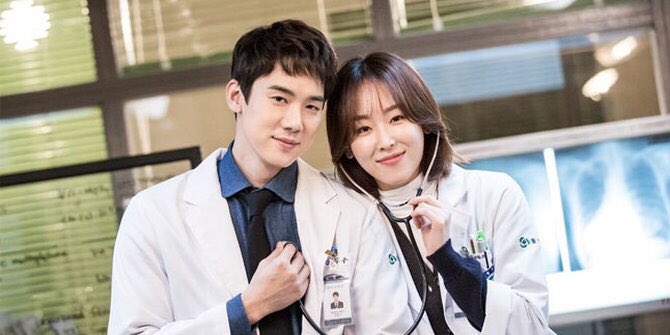 8. Doctor couple, Kang Dong joo and Yoon Seo jun of  #RomanticDoctorTeacherKim (2016-2017) #DrRomantic  #SeoHyunJin #YoonYeonSeok