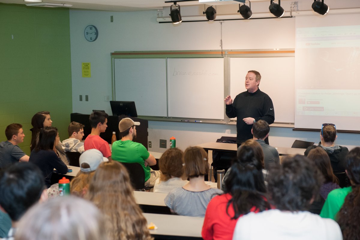 UPEI’s Applied Communications, Leadership, and Culture (ACLC) program is pleased to offer its second annual Public Speaking for High School students workshop with broadcaster and ACLC Journalist-in-Residence Bruce Rainnie. upei.ca/communications…