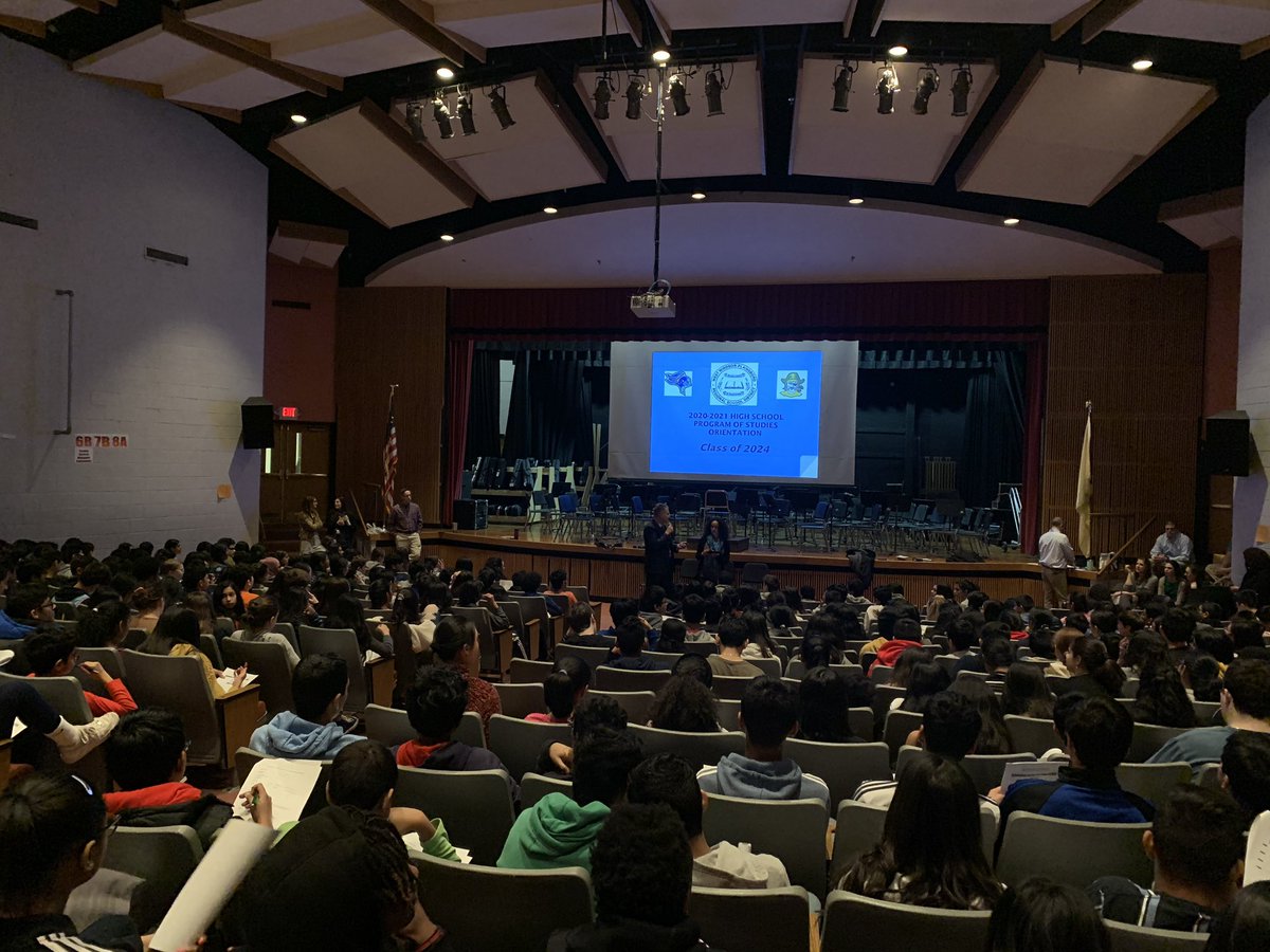 2DrSCarter's tweet photo. CMS 8th gr. Panthers take their first steps to becoming HSN Knights ❤️🖤💙#programofstudies #TeamCommUNITY #WeGotThis https://t.co/irBIvxNIwZ