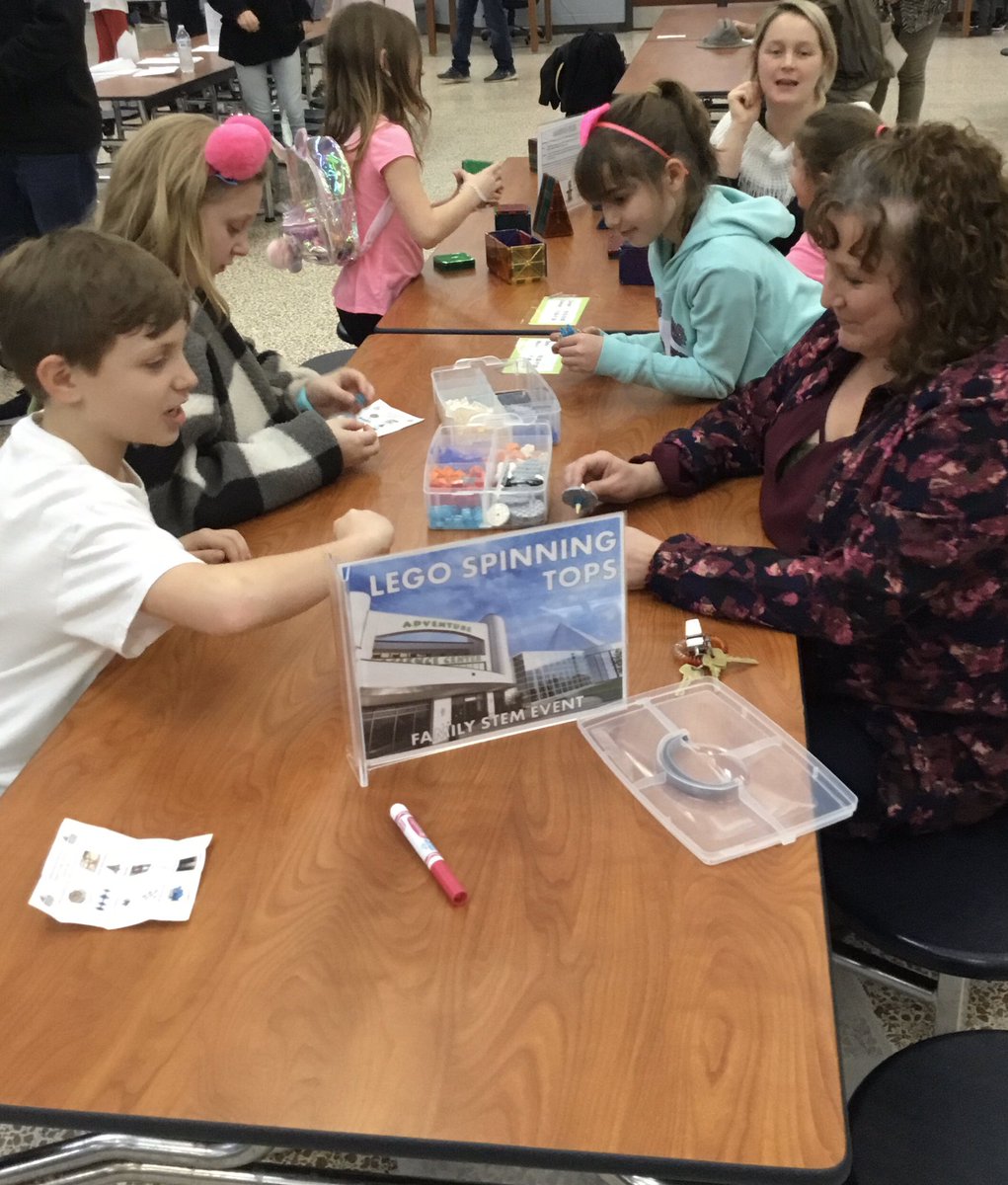 Millersville Elementary students exploring and learning during Family Science Night <a href="/sumnerstem/">@SumnerSTEM @SumnerSTEAM</a> <a href="/theTSIN/">Tennessee STEM Innovation Network</a>