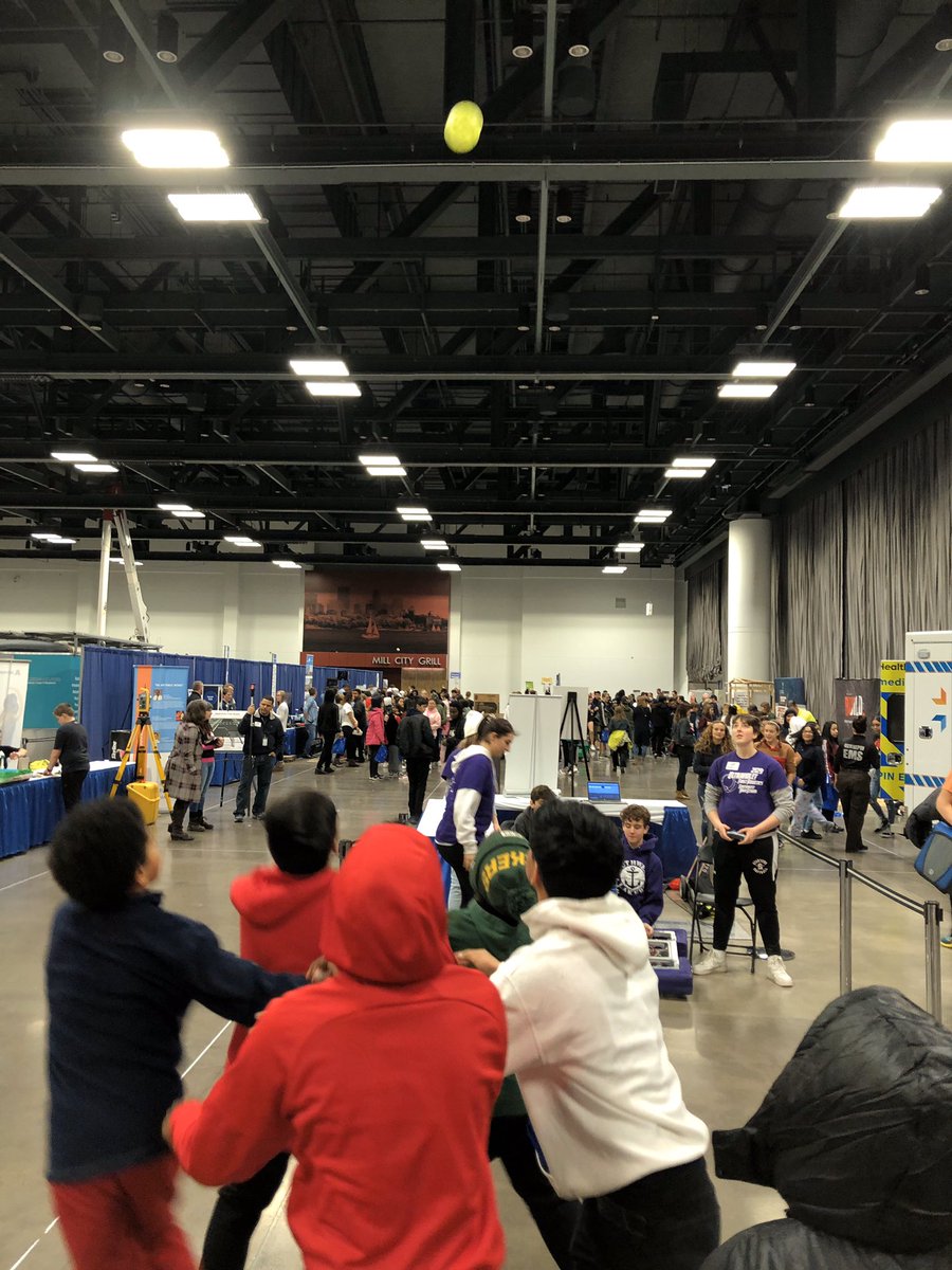 swrobotics's tweet image. The Ultraviolet outreach robot was the darling of aisle three at the MPLS STEM and Career Expo! #frc