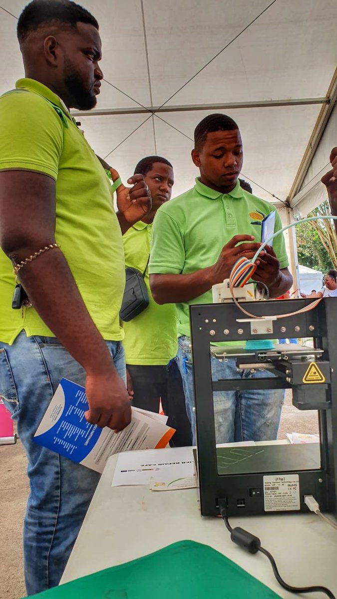 CTM_Martinique's tweet image. #FORMEO #jysuis 

Des exposants à votre écoute !