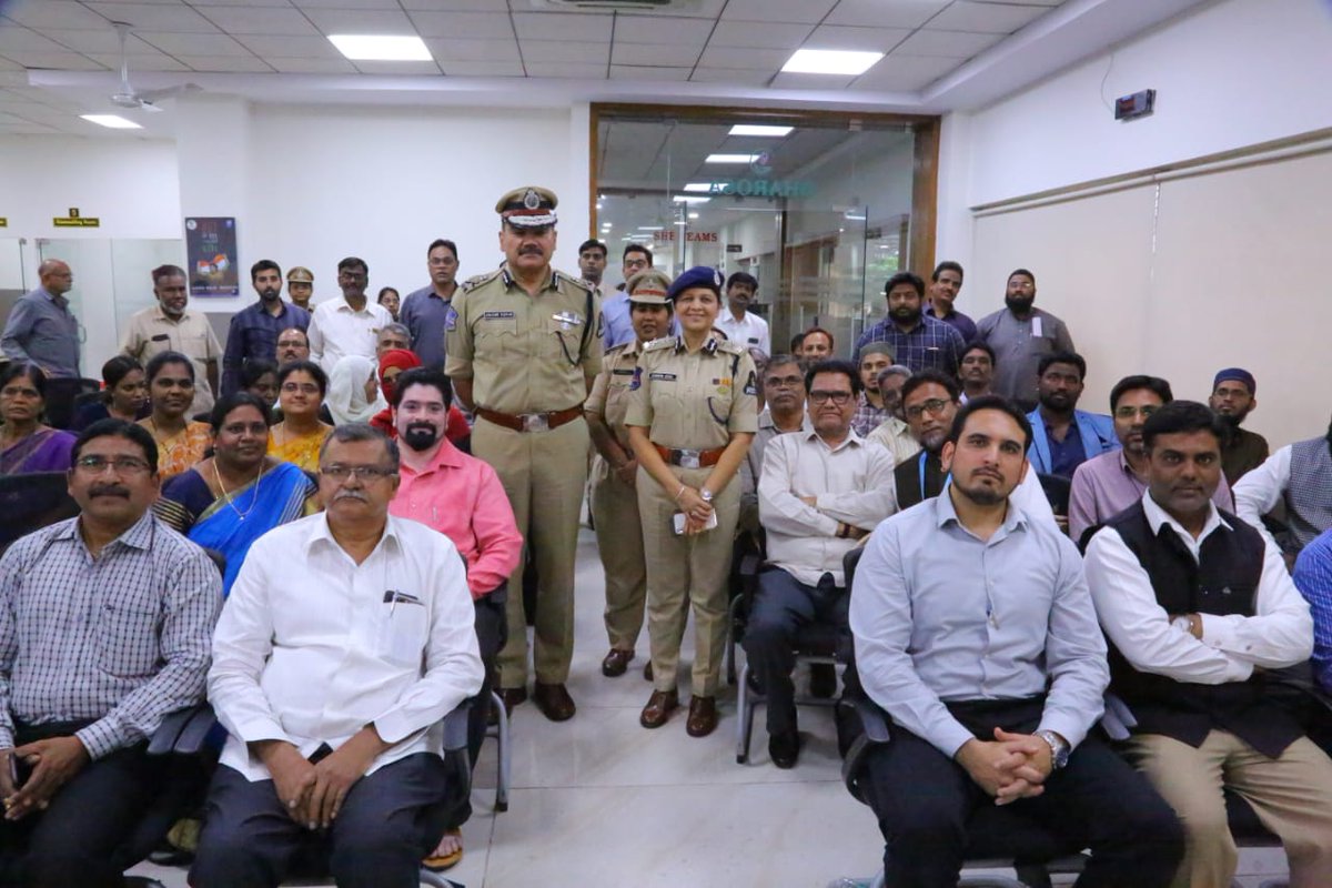Shikhagoel_IPS's tweet photo. #EnoughIsEnough...Meeting held with managements of private schools regarding CSA ..in the next six months two teachers of each school will be given TOT training at the bharosa center in our bid to make our schools absolutely safe @CPHydCity @hydcitypolice @hydsheteam @bharosahyd https://t.co/DkdbQjg7Ob