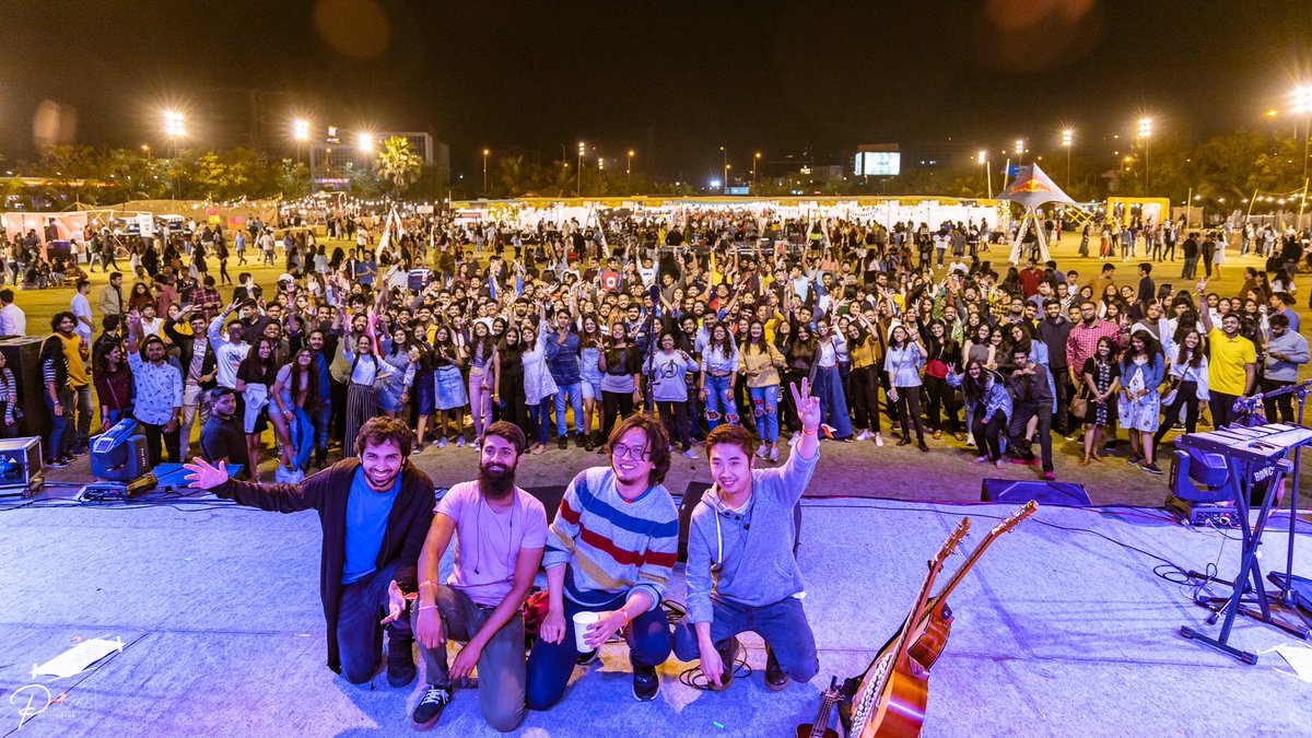THEHEHASTORY's tweet image. We absolutely couldn’t help but fall in love with @tabachake1992 and this Happy Vibe he had set for our tribe!😍

#TheHeHaStory #3DaysofHappiness #tabachake #Surat #Weekend #Gujarat #indiemusic #music