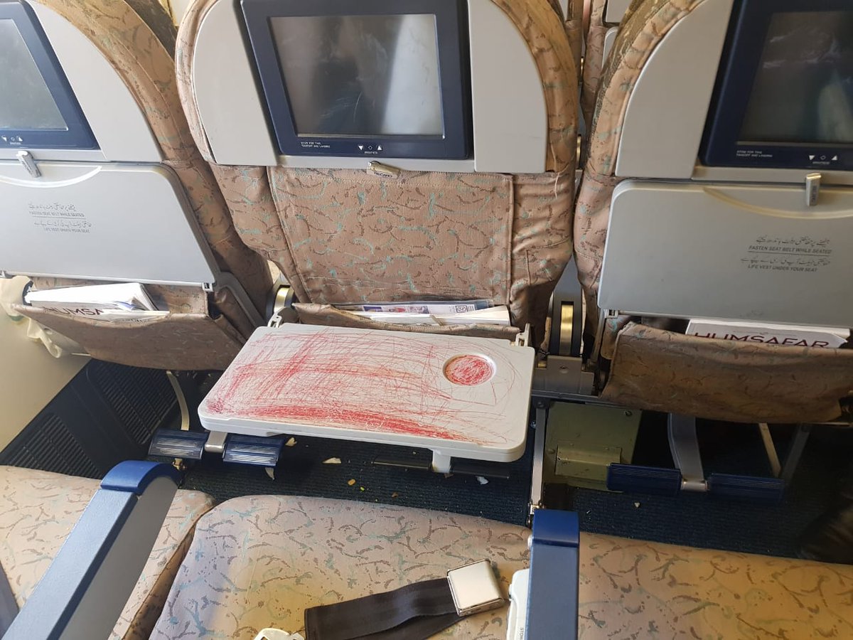 salahary's tweet photo. #Msalahuddin
#ARYNews
#Bachay kharab kerte hein aur parents mana nahi kerte... pia is a national asset. Baqi airlines pe koi aese nahi ker pata https://t.co/CZeMPnWfMN