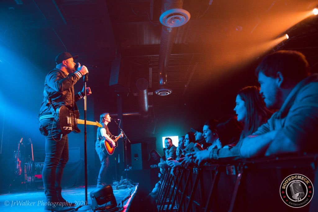 Still a few dates left for “The Good Ones” tour with <a href="/Tebey/">TEBEY</a>. We caught up with him after performing with <a href="/MatthsLang/">Matt Lang</a> at <a href="/maxwellsmusic/">Maxwell's Waterloo</a> in Waterloo for some thoughts on headlining his first tour. 
soundcheckentertainment.ca/the-good-ones-…

#LiveNation #TheGoodOnesTour #Maxwells #WeLoveLive
