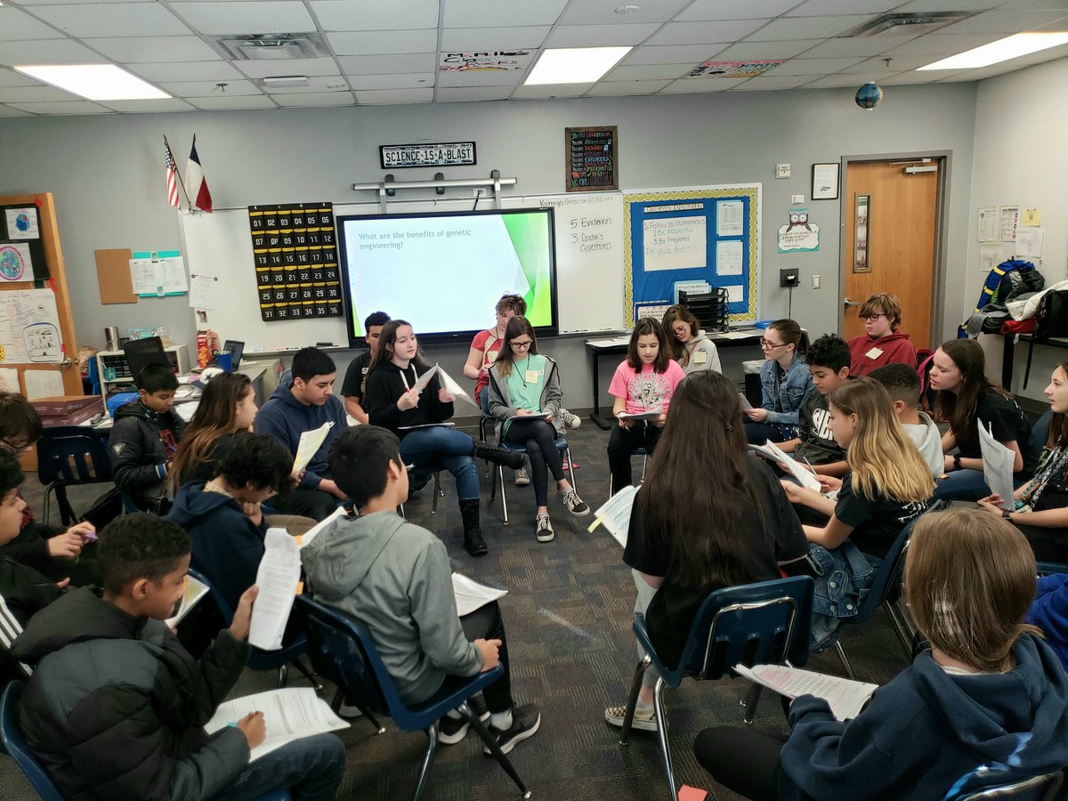 atoshiq09's tweet image. Starting the morning with a discussion on engineering babies🔬🧬 #science #hmsscience #socraticcircle #discussions #wearebroncos #wearehms #proudtobeabronco