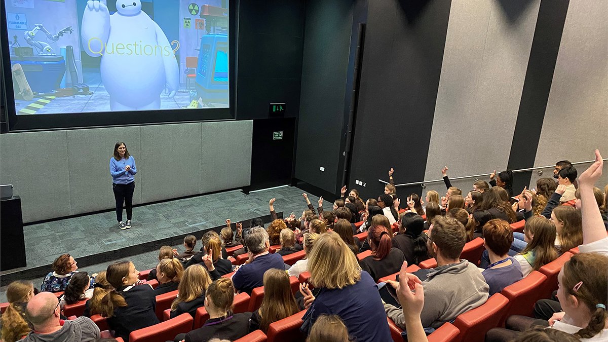 MSEducationUK's tweet image. "Each of you has the potential to change the world through the power of technology and it very well could be in a job that doesn't even exist yet!" - @CindyRose, CEO of @MicrosoftUK.

Learn about the potential jobs of tomorrow: msft.it/6014Tw69A

#DigiGirlz #STEM