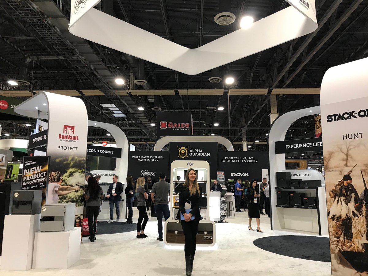 ExhibitHappy's tweet photo. Thank you to our awesome clients #AlphaGuardian for their kind words - check out their booth we designed for #shotshow2020
#ExhibitHappy #Tradeshow #BoothDesign #TradeshowMarketing #CompanyCulture https://t.co/HAPW8WFnYg