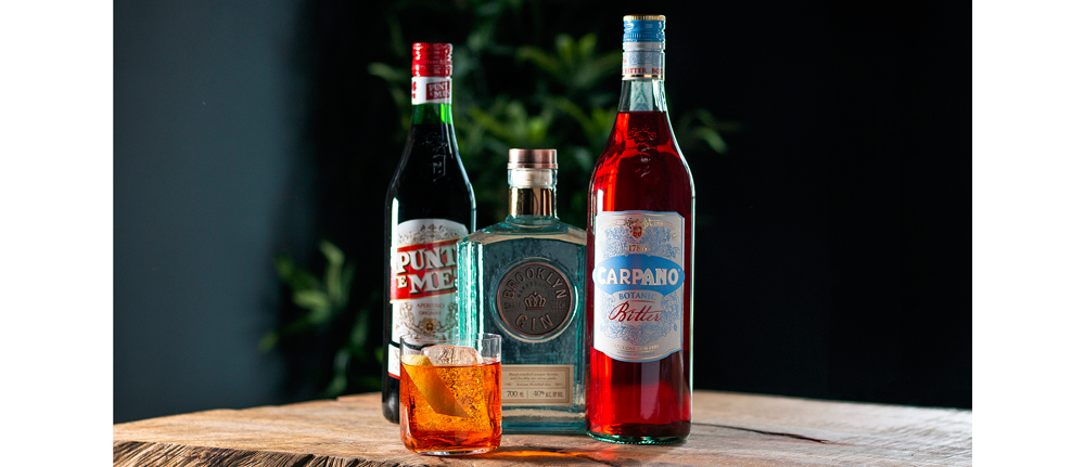 barmagazine's tweet photo. ICYMI: Hi-Spirits is launching Carpano Botanic Bitter in the UK, offering bartenders a premium cocktail bitters that brings “a new dimension” to classic cocktails. https://t.co/a5uoWKONsL #cocktails #cocktailbitters #bitters https://t.co/oCR7VSH6Rb