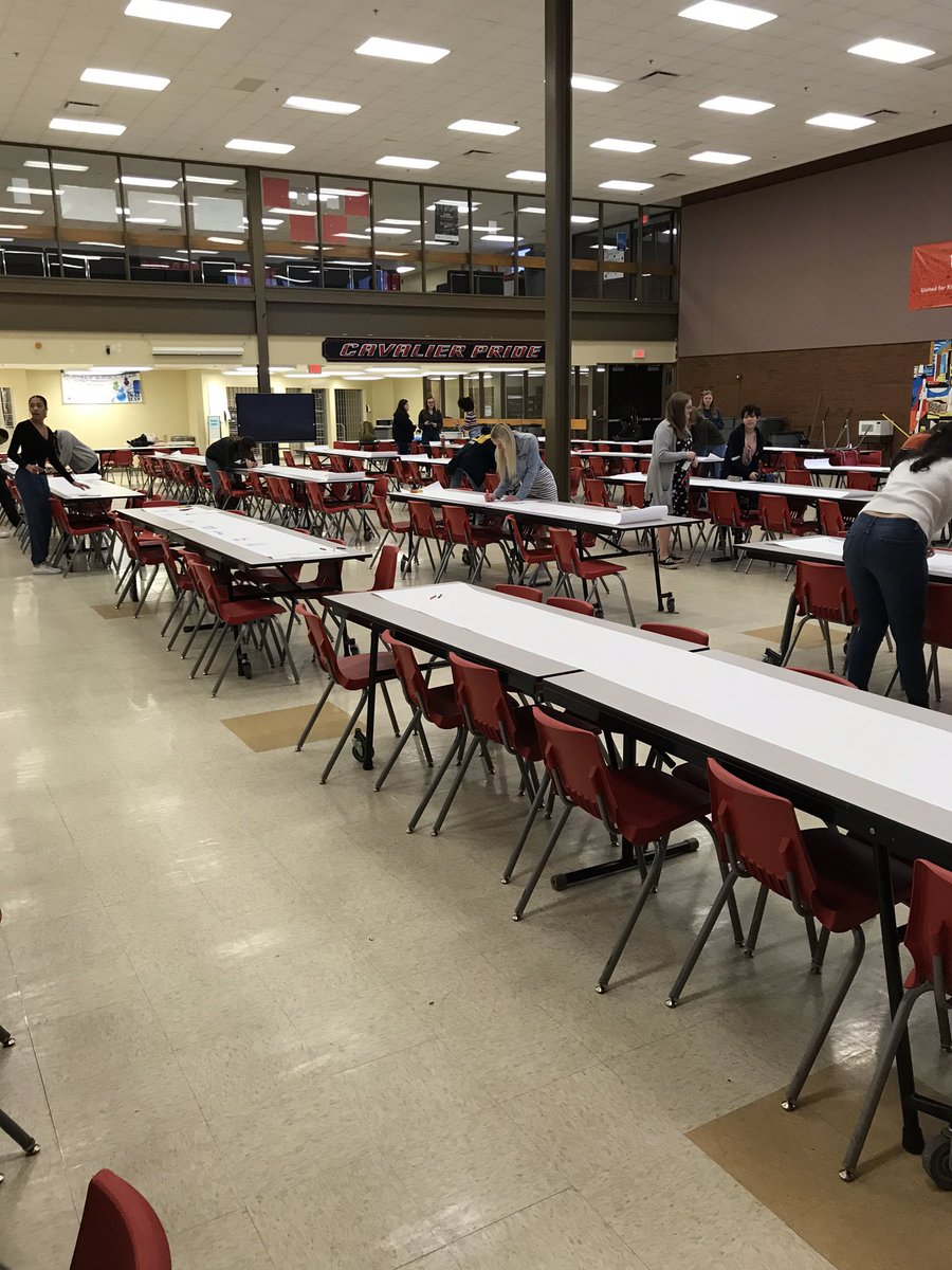 bchlizzard's tweet photo. Student leaders &amp; faculty setting up the coffeejam for @angiecthomas book #hateugive student led discussion groups! Exciting to hear during hall chg “ R u going to #Jfbookjam ?” https://t.co/m4exIc6tkq