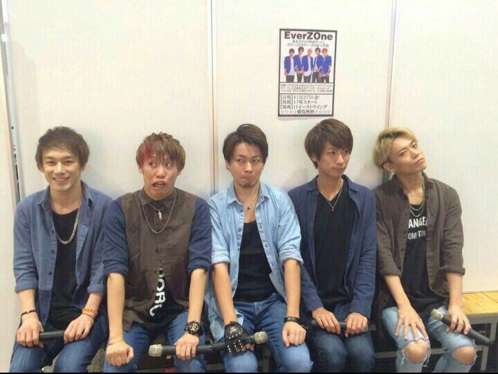 hoshiezosan7221's tweet image. 私の推しキャラ上位5人??🤨
5人には絞れないけど、私の好き
キャラはブレないからなぁ｡

❤️Te!chi
💙KEI
💛HIROKI
💚DAICHI
💜SASUKE
🤍Yohei
🖤ukkiy

....こんな感じかなぁ｡🥰💕
Yoheiもukkiyも推せるから5人には
絞れないんだよなぁ｡🥰💕
#EverZOne #BLuck