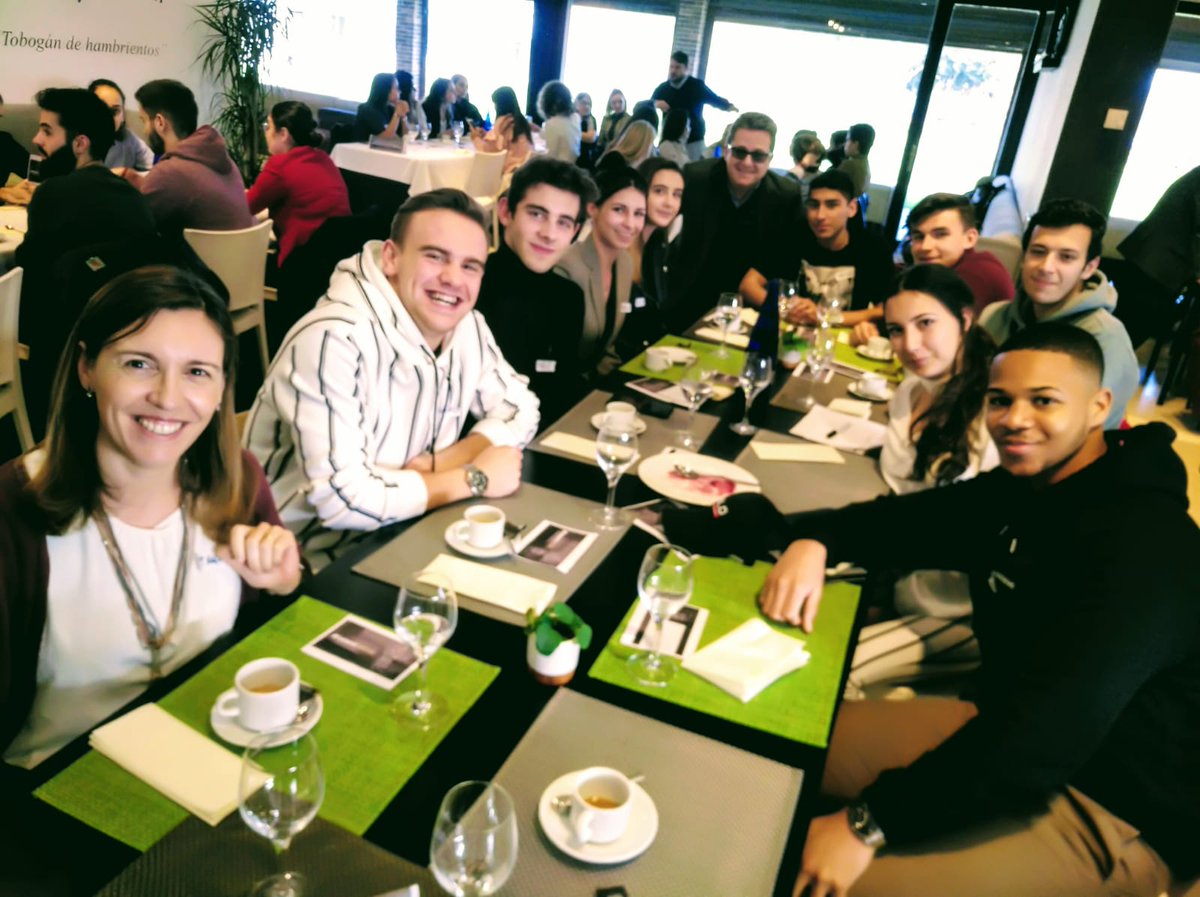 Hoy hemos tenido el #talentUCJC en donde compartimos con ex alumnos y profesionales su experiencia.

💯 Muy #inspirador para nosotros. 

#SomosUCJC