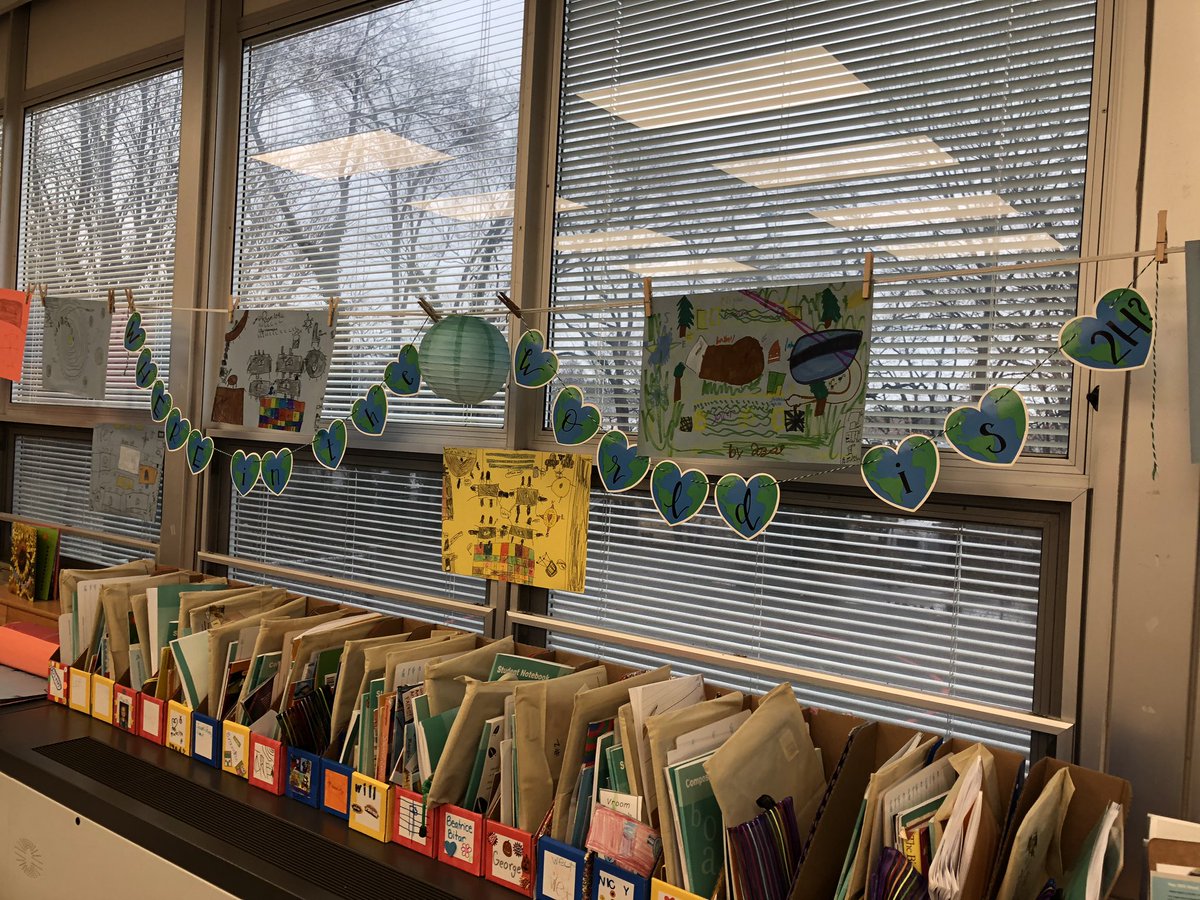 Loving this display in @HainesSecond104 to show off 2H’s awesome map skills!!! 🙌🏼🌎🧭 #tatemtweets #collsedu #socialstudies #geographyskills