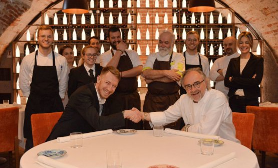 Castellana, il lago alle pendici del Monviso.
Dopo Hong Kong e Torino, <a href="/marcosaccochef/">marco sacco</a> apre anche a Saluzzo. Con lui, Matteo Morello.

<a href="/marcosaccochef/">marco sacco</a> sarà a #IGmi20 insieme a @cribowerman per Identità Eccellenti.
identitagolose.it/sito/it/44/254…