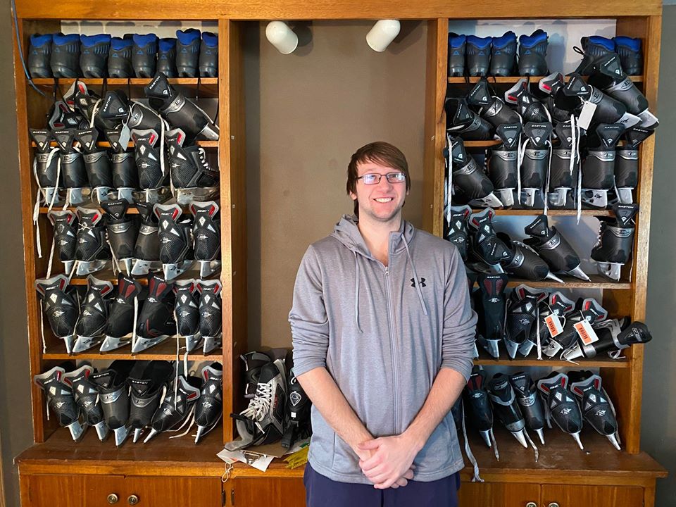 Senior Dylan Burgart spent his January interning here at BVU in Rec Services. Just another example of the many opportunities BVU students have! See the link below for the full story on Facebook 👇

facebook.com/BvuBusiness/ph…