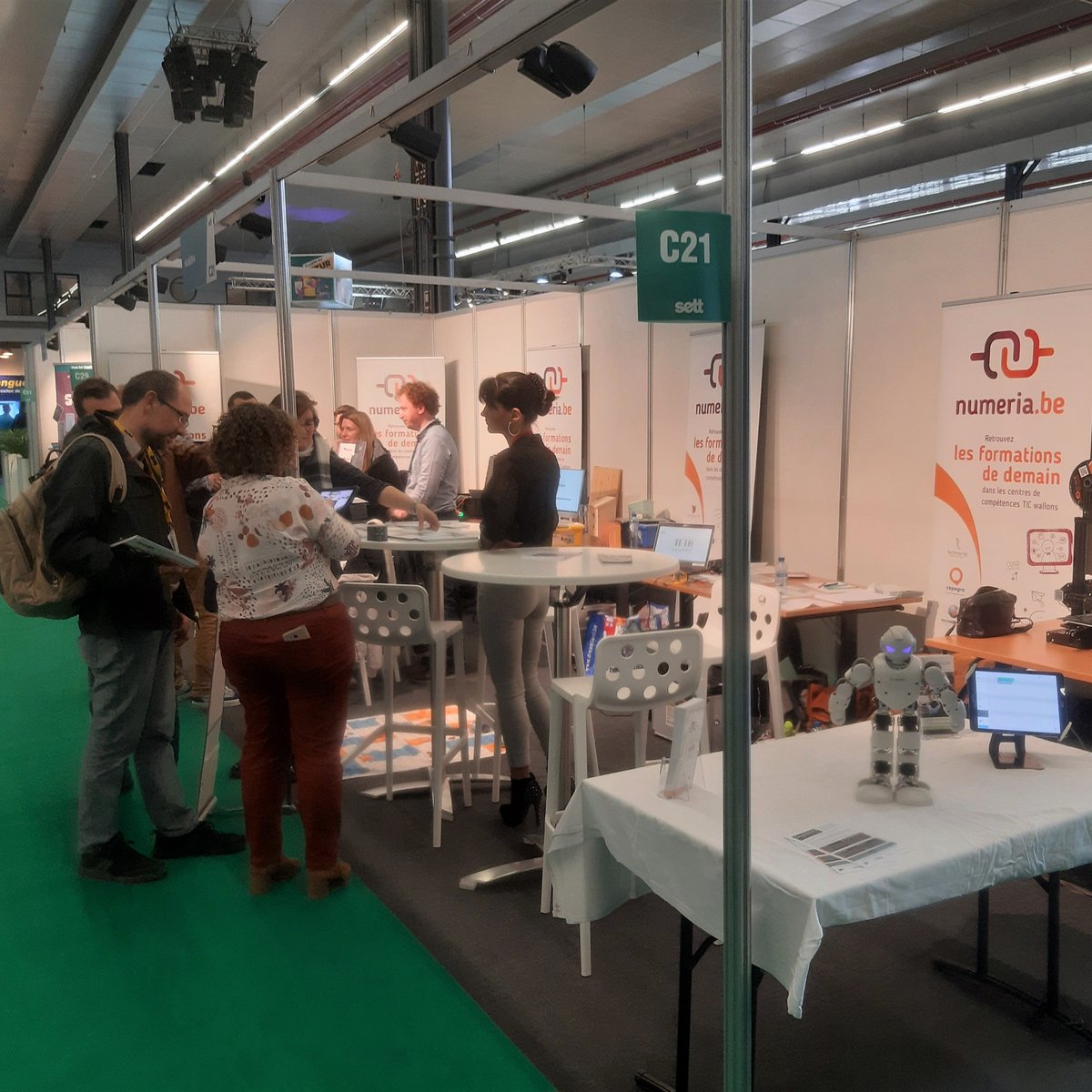 Ce jeudi, Technocité est à Namur avec numeria.be pour le salon #SETT Namur▶️ Les centres de compétences présentent leurs activités spécifiques à l'#enseignement. Rejoignez-nous encore ce vendredi 9h-17h au stand C21. <a href="/Technobel/">Technobel</a> <a href="/Technofutur_Tic/">Technofutur TIC asbl</a> <a href="/Technifutur/">Technifutur</a> <a href="/cepegra/">Cepegra</a>