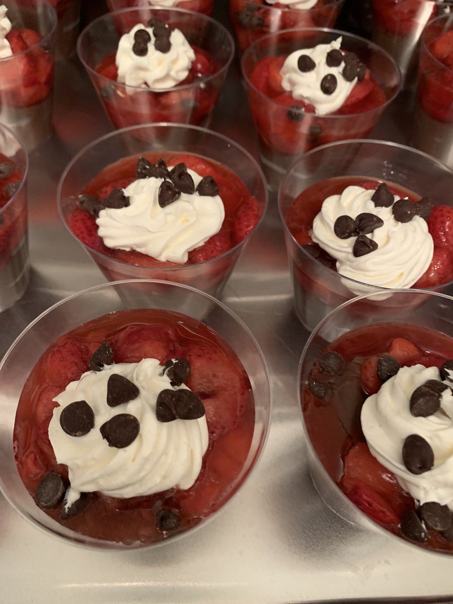 It pays to get A’s! Special treats for our honor roll students today!! Chunky Monkey and Chocolate Covered Strawberry Pudding Parfaits 🍫🥜🍓YUM!! <a href="/MV_Knights/">Moshannon Valley SD</a> <a href="/JohnZesiger/">Dr. John W. Zesiger</a> @BlackKnightAP #weareTNG #TNGfeedskids