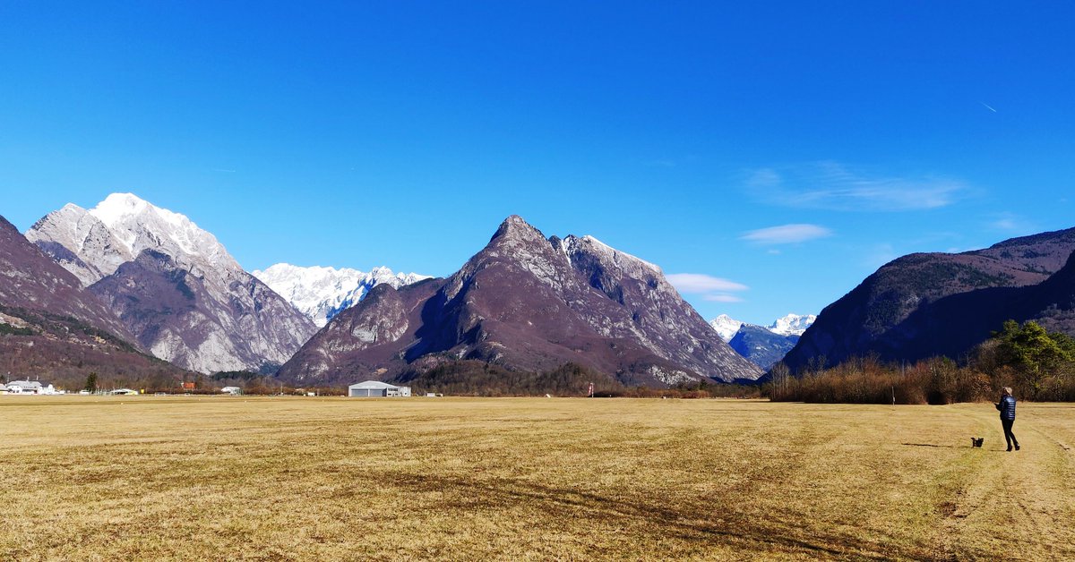 CampVodenca's tweet photo. Clear skies, snowy mountain tops and sun, makes a perfect time for a walk. 😊
#CampVodenca #KampVodenca #Bovec #socavalley #Slovenia #mountains #winter #walking #outdoors #bovecinwinter #walkingwithdog #sun #sunnyday #nature #mountaintops https://t.co/Sp2y2tCiFy