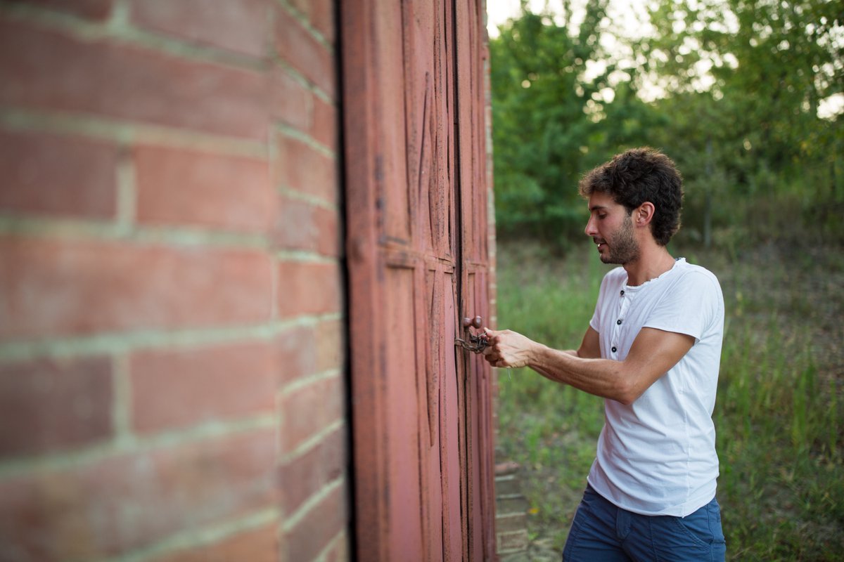 Onze kelder gaat open. Profiteer van pareltjes voor een plezierige prijs. Wijnen waar er nog enkele van zijn, waar jaargangen plaatsmaken voor nieuwe en flessen die uit ons assortiment gaan. Per fles met 25% korting, gratis levering v.a. €47,50: anfors-imperial.com/kelderrestanten