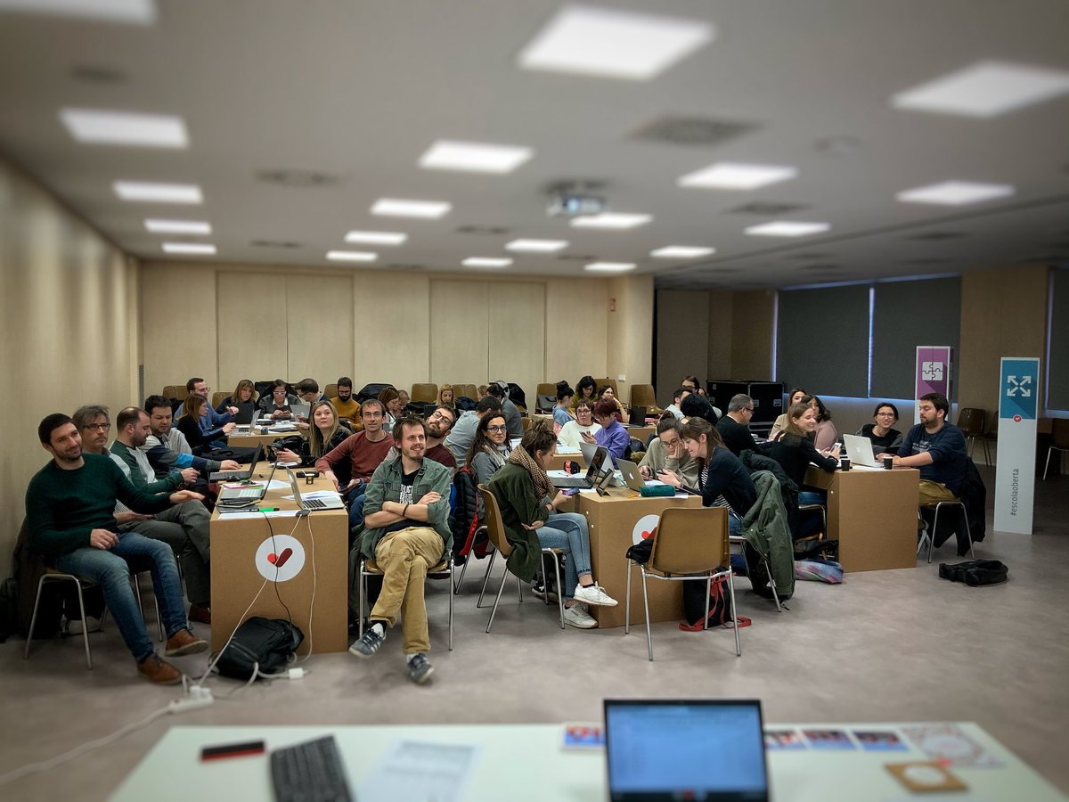 VedrunaCat's tweet image. GRÀCIES equips de #comunicació @VedrunaCat  per ser-hi avui i fer de la trobada una altra GRAN  jornada 👏 ! Gràcies @Diacvic per acompanyar-nos en aquest "trajecte"   #intensament #escolacompetent