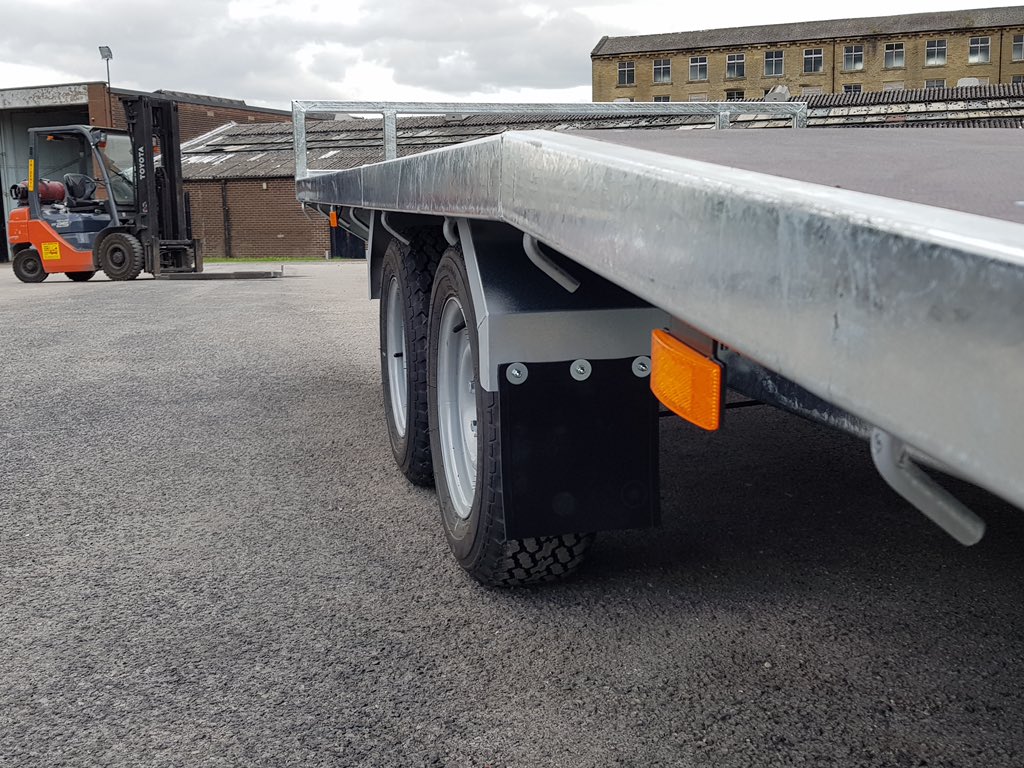 Taylors Trailers tweet media