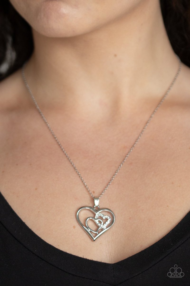 getchicappeal's tweet photo. #shop #valentines #ValentinesDay #ValentinesDayGifts #ValentinesDay2020 #valentines2020 

#cute #affordable #dainty #necklaces for only $5
https://t.co/86InZ0QXgD 

#women #jewelry #accessories #trendy #daughters #teenagers #daddysgirl #GirlDad #Moms #giftsforher #treatyourself https://t.co/UgI9JHMF69