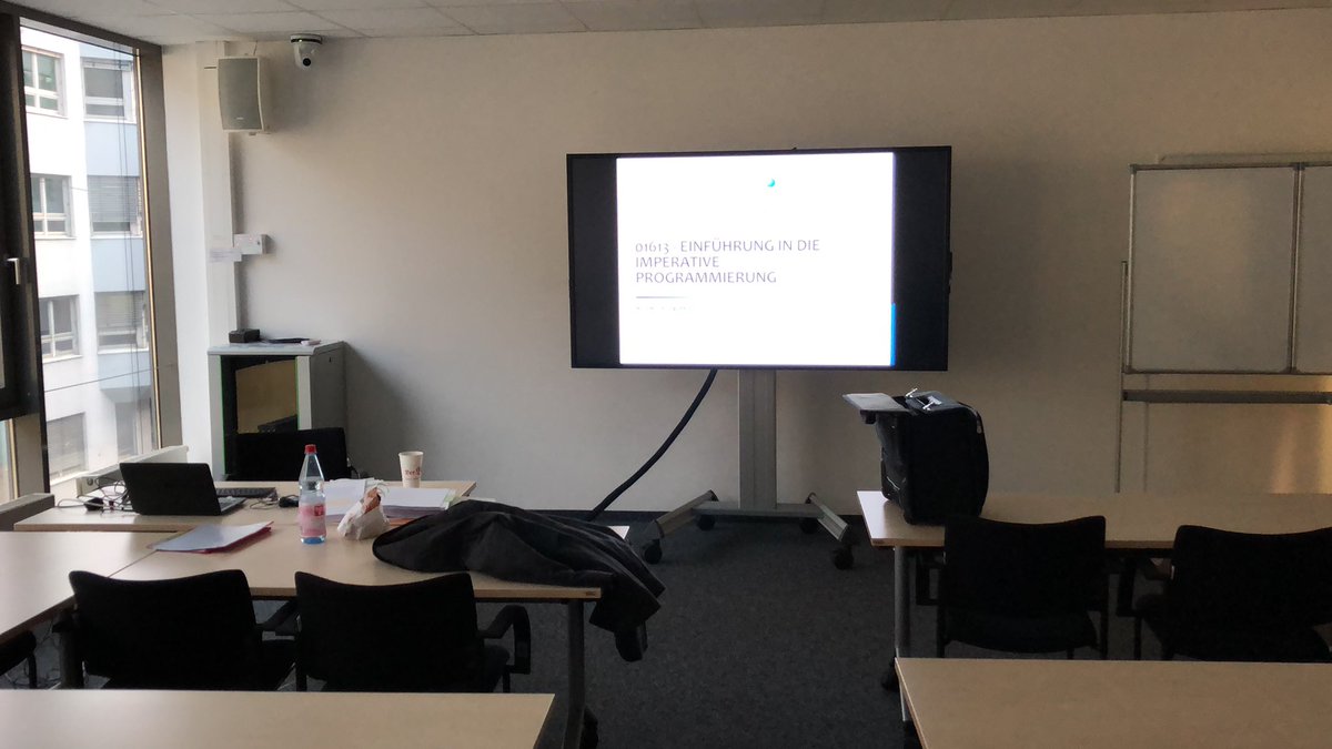 So, heute die letzte Hybrid Lehrveranstaltung für dieses Semester. Ca. 100. Studenten in diesem Semester gehabt.  Freu mich, wenn ich Leuten was beibringen kann #fernunihagen #FernUni #Hybridveranstaltung #Studium - Ab April gehts dann wieder los an der FernUni.