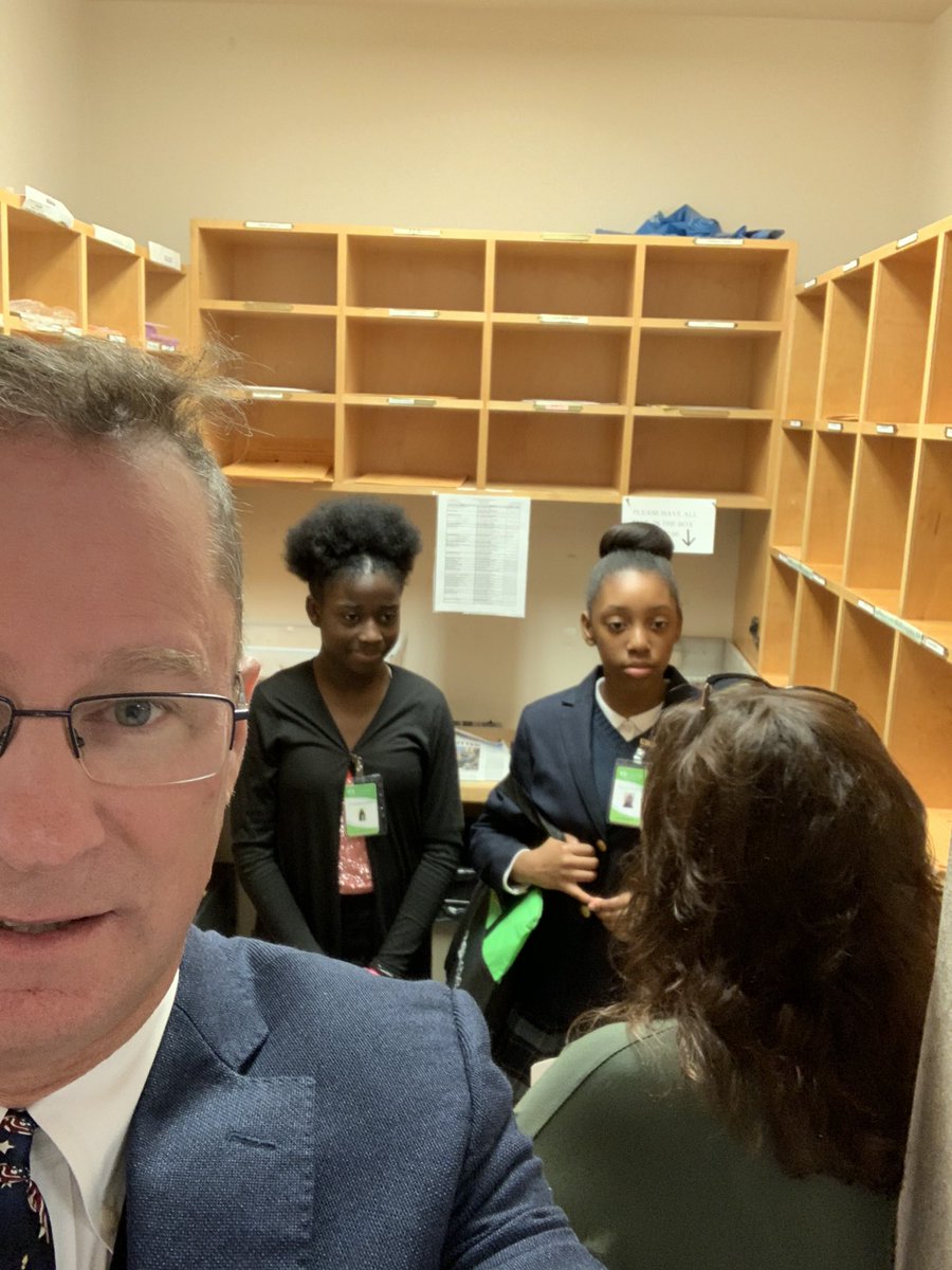 The Students @ Skyland &amp; Southview Elementary were wonderful to talk to during Great Handshake today @ Central Office!@TCSSkyland @MsBlevinsSKY <a href="/Southview_TCS/">Southview Elementary</a> <a href="/DEdi_Edu/">Dani Edison</a> <a href="/TCSBoardofEd/">T🍏S Board of Ed</a> <a href="/MikeDaria/">Mike Daria</a> #TCSLearns