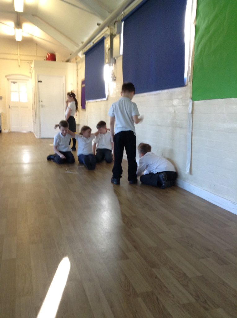 latimerprimary's tweet image. Year 5 have experienced the life and work of a fashion designer and actor today during our Art Week 2020! #ClassCJ #ClassTJ #latimerart #latimercares #reallife #LatimerArtsWeek2020 @MartinHighSch