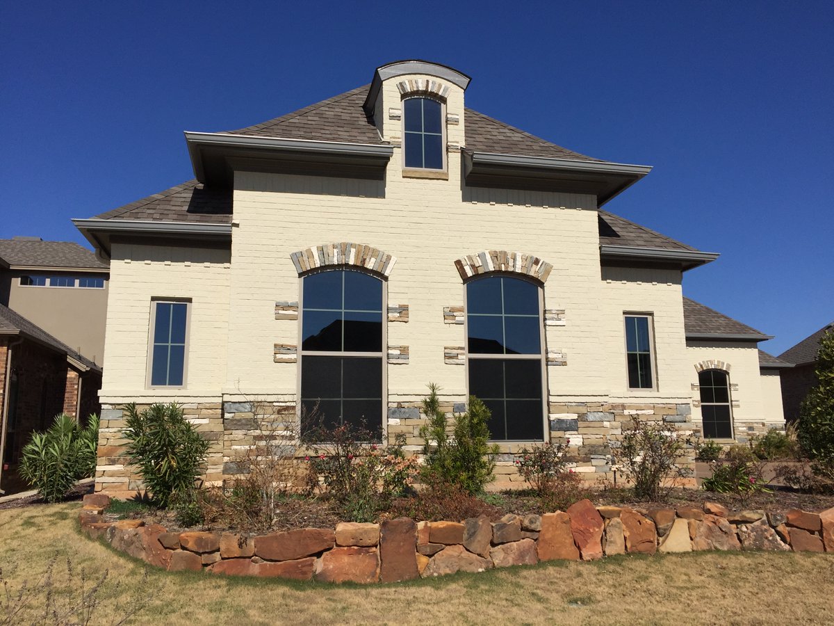 Interested in building your own home, the way you want? Get our free information kit today and get started! ubuildit.com/lake-worth/ #builders #home #Contractors #newhome #DFW