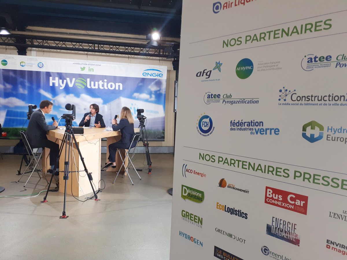 AAQIUS_STORH's tweet photo. @HyVolution has been a great fair!
A lot of people from #hydrogen ecosystem
#hyvolution2020 https://t.co/2aEO57Qfqw