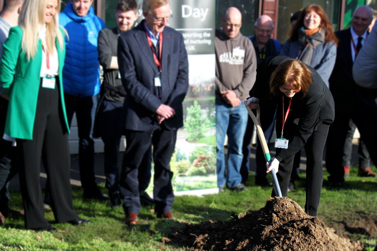 MyerscoughColl's tweet photo. 📰 NEWS | We've hosted a special celebration of all things trees, in our inaugural ‘Arbor Day’.🌳🌲🍃

The event, supported by the @arborday Foundation (US) and the @merseyforest, was a huge celebration of a vital global industry.

READ MORE ⬇️ #ArborDay

https://t.co/IFqxONxaVo https://t.co/MnFsOgFI6y
