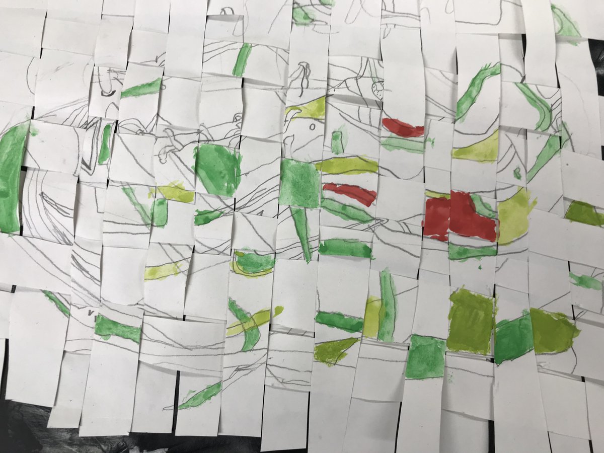 Amaia_Movie's tweet image. Always happy to see this stage of any project: starting to paint in the Fragmentation project in Year 8 #PaperWeaving #PaintingProjects