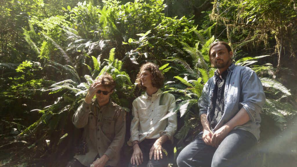 "Stranger To Yourself" by Loving - a sweet lullaby that settles slow and sleepy in the midst of winter. Discover more on Loving over here if you are feelin' it: buff.ly/39d6zaC

#lovingband #indiepsych #trackoftheweek #playlist #musicto