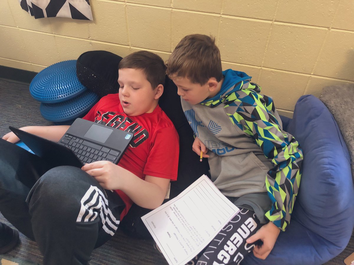 MrsWillis4th's tweet photo. We are enjoying our folktales and fables unit so far! Today we worked with partners to look up and read a folktale and then determine the theme, or the message, of the story! 🤓📚📖 #pgetweets #folktales #4thgradefun https://t.co/7yzyUSh6M1