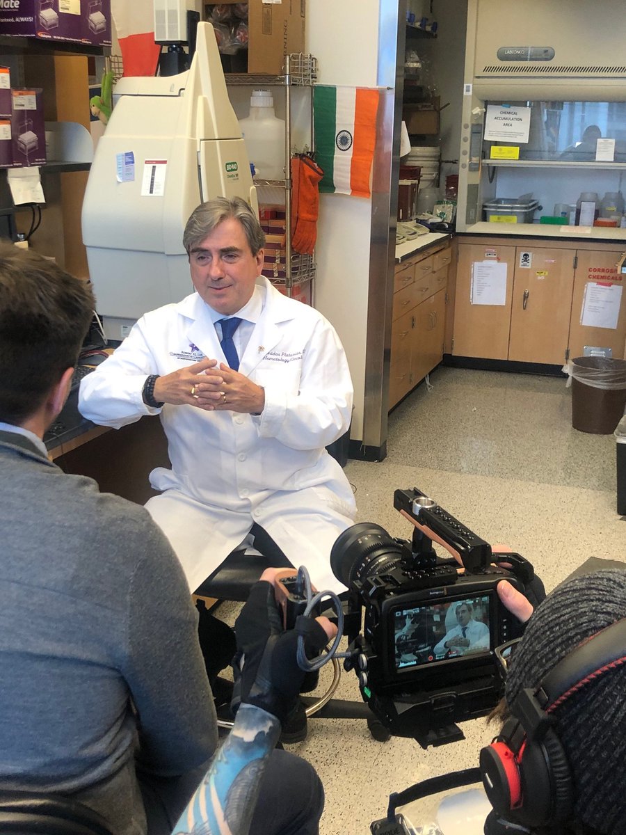 LeonidasPlatan1's tweet image. Taping videos for the H Foundation, who are great supporters of basic science research @LurieCancer and @NorthwesternU.  Always grateful for their support of our efforts! 

@ResearchNU @IINanoNU @NUFeinbergMed